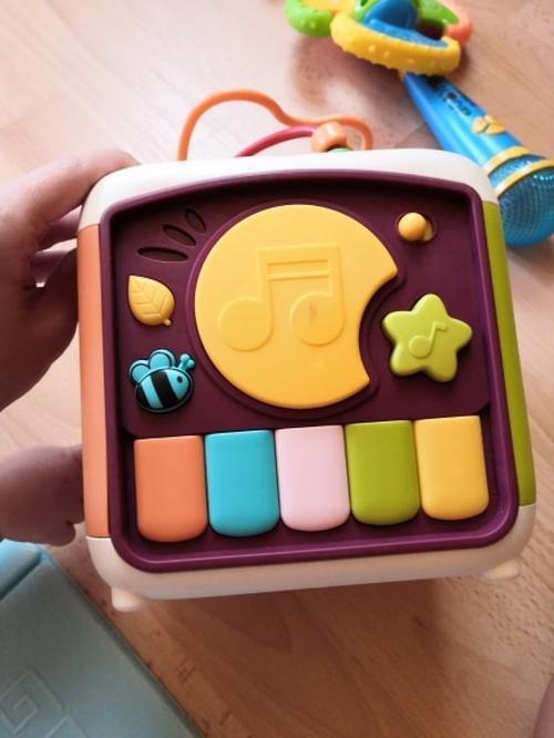 7-in-1 Activity Cube for Infants with Hand Beat Drum Puzzle and Music photo review