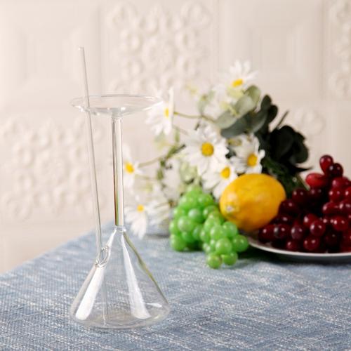 Innovative Upside Down Wine Glass - A Fun and Stylish Way to Drink