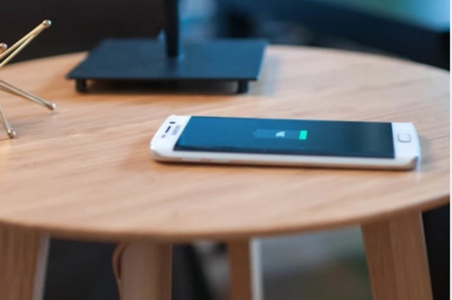 Long-Distance Invisible Wireless Charger for Desk