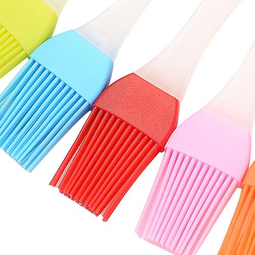 Split-Tip Silicone Oil Brush for Barbecue, Cake Decorating, and Cooking