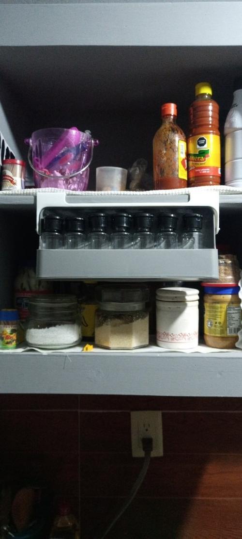 Wall-Mounted Under-Shelf Seasoning Bottle Storage Rack Spice Organizer Kitchen photo review